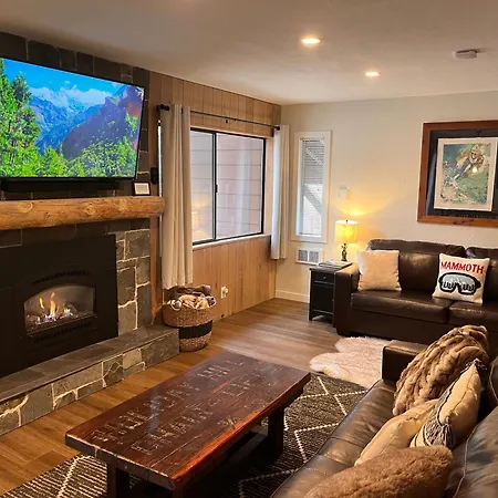 Tastefully Remodeled Condo At Mammoth Ski & Racquet Club, Hot Tub, Garage, 10 Min Walk To Ski Lifts